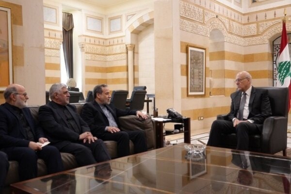 Iran FM visits Lebanon